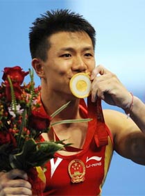 陈一冰--中国体操队运动员，奥运冠军
